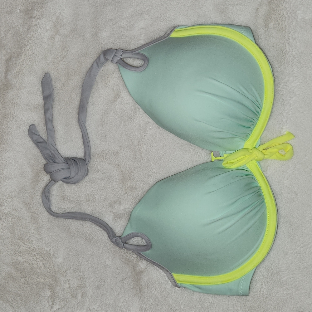 NWT Victoria's Secret swim top 34D